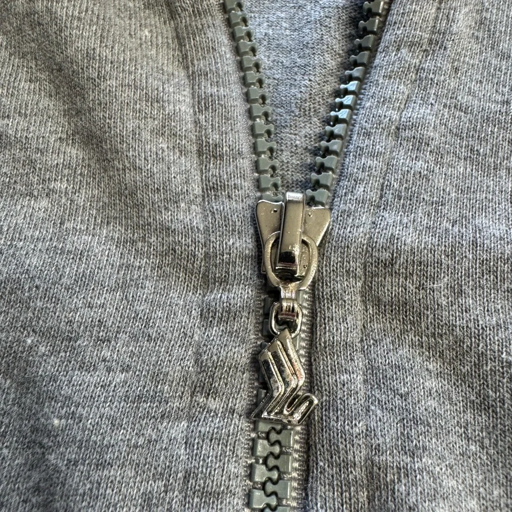 Givenchy For Singapore Airlines Gray Men’s 1/2 Zip Lounge Sweatshirt Size Large - Picture 3 of 7